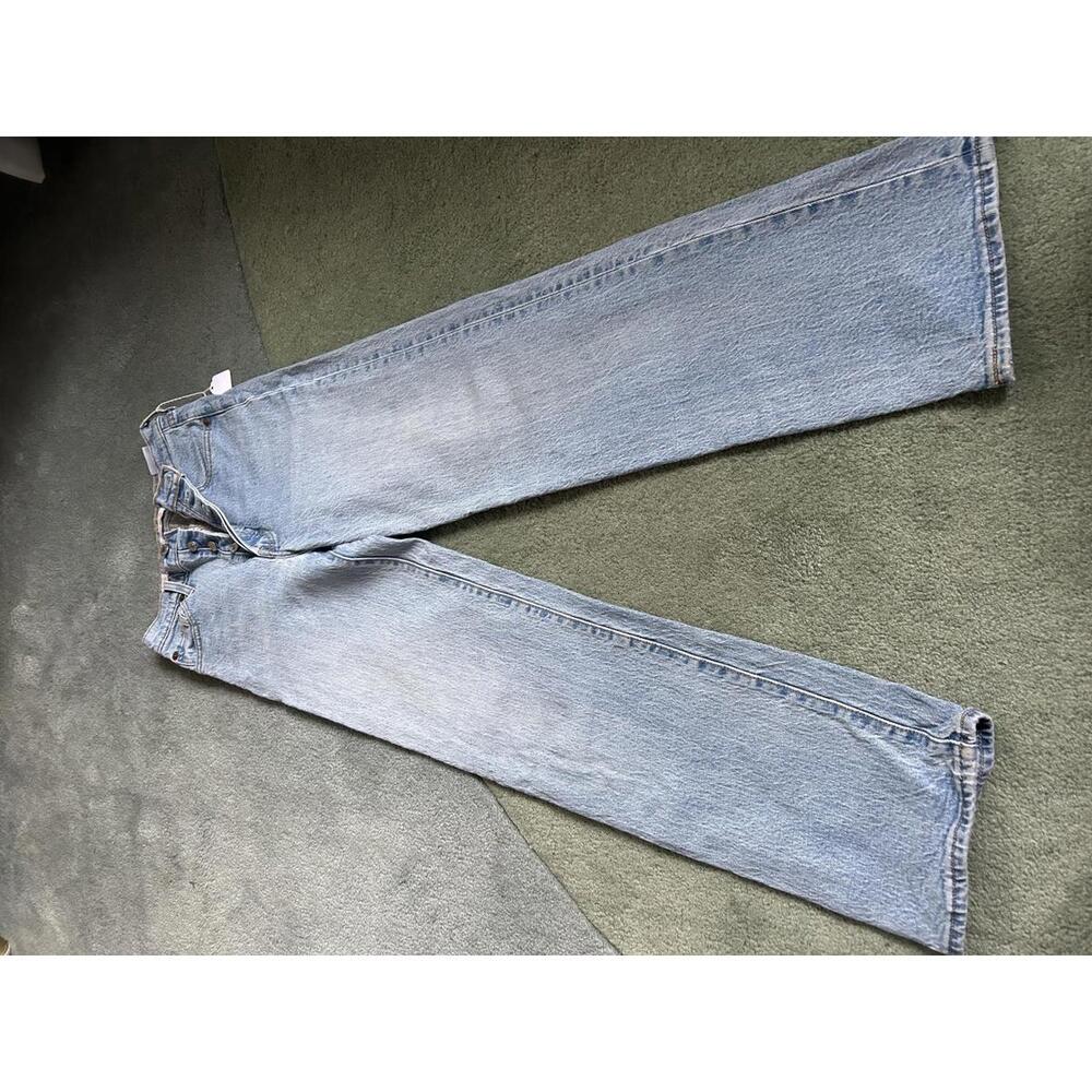 Levi's women's Light Wash Ribcage Straight Leg Jeans size 26